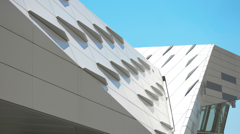Where Curtain Walls Leak: Drainage Paths, Transitions and the Hidden Failure Points
